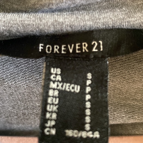 🎉$4 FOR $10🎉 FOREVER 21 Cropped Sweater - Picture 4 of 4